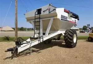 Bourgault grain cart with massload weigh system using hopper load cells and pintle hitch load cell